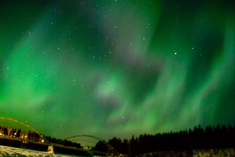Aurora boreal: os melhores locais no Canadá para ver as luzes do norte