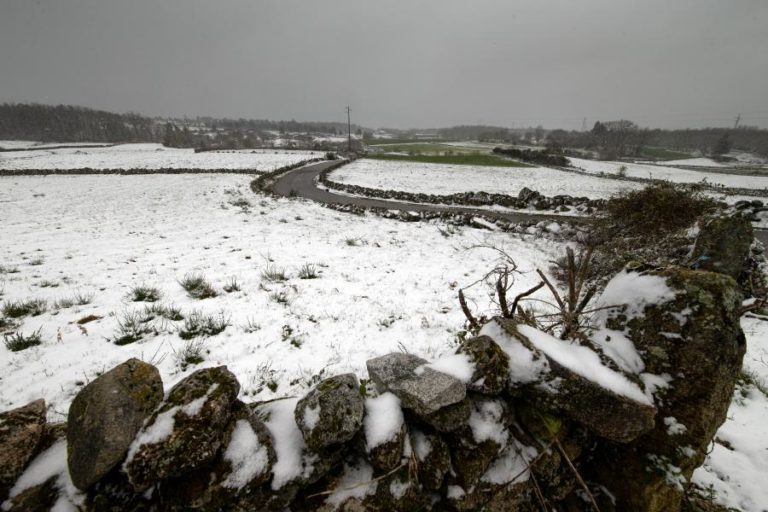 Vários distritos hoje sob aviso devido à chuva e queda de neve