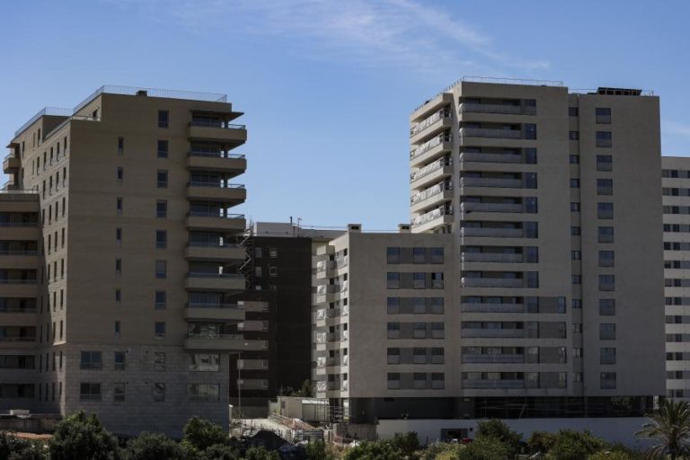Volume do crédito à habitação cresce 9,8% para 110.100 ME em novembro