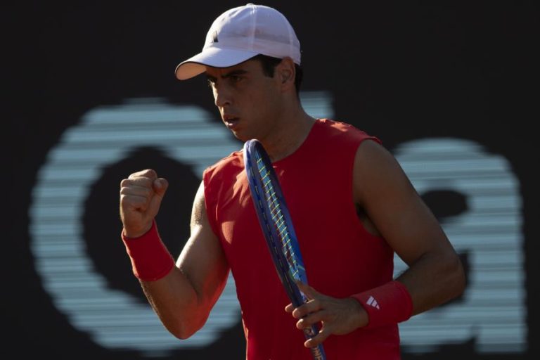 Tenista Jaime Faria qualifica-se para o quadro prinicipal do Open da Austrália