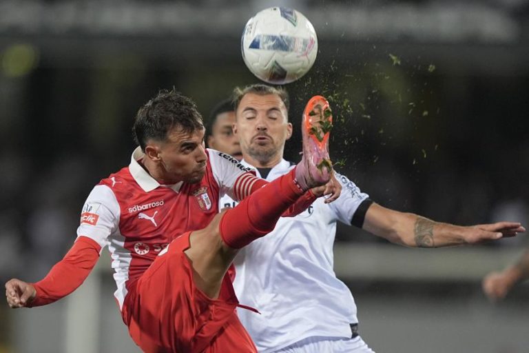 Rivais minhotos disputam título de inverno em final inédita da Taça da Liga de futebol