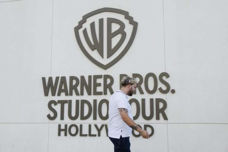 Warner Bros rejeita nova oferta da Paramount e reafirma preferência pela Netflix