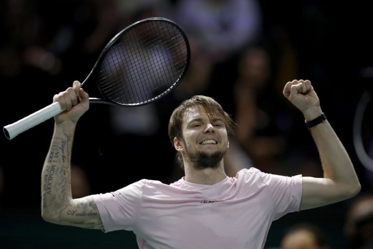 Cazaque Alexander Bublik vence torneio de ténis de Hong Kong