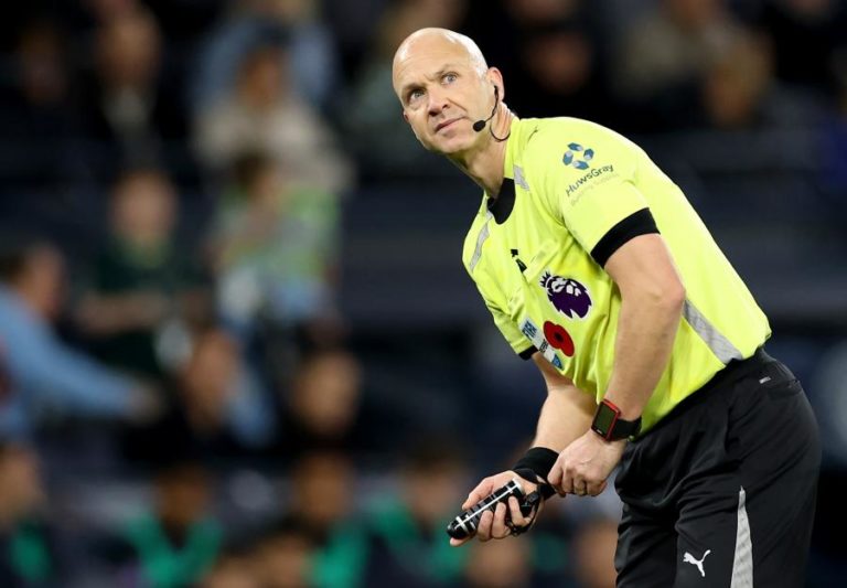 LC: Inglês Anthony Taylor arbitra receção do Sporting ao campeão PSG