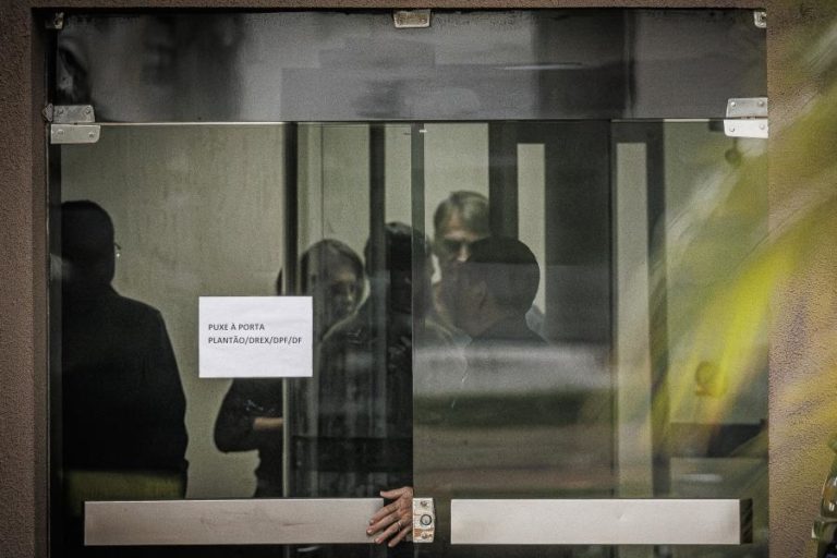 Juiz ordena transferência de ex-presidente do Brasil para prisão com condições “mais favoráveis”