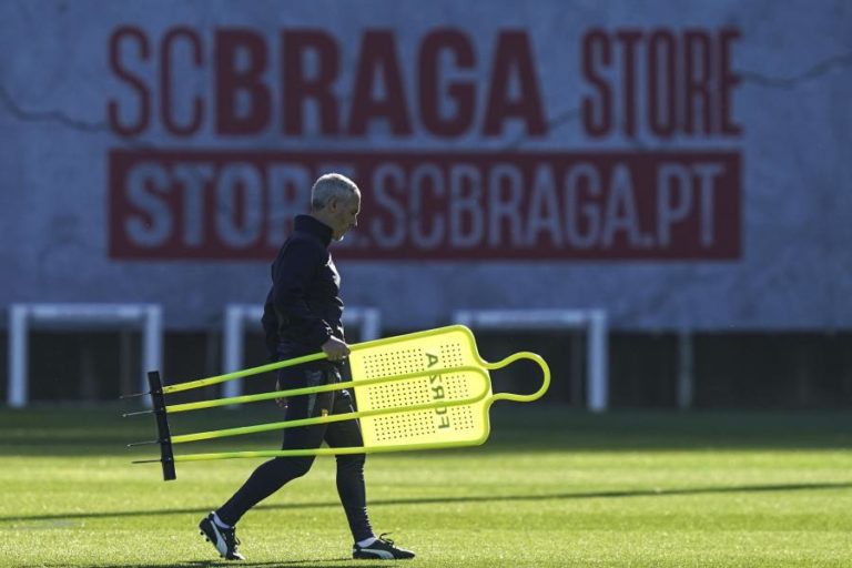 Vicens diz que Sporting de Braga já “lambeu feridas” e quer eliminar Fafe