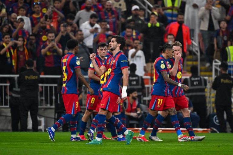 FC Barcelona goleia Athletic Bilbau para chegar à final da Supertaça de Espanha