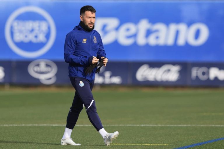 Farioli quer ‘oitavos’ para evitar sobrecarga de jogos