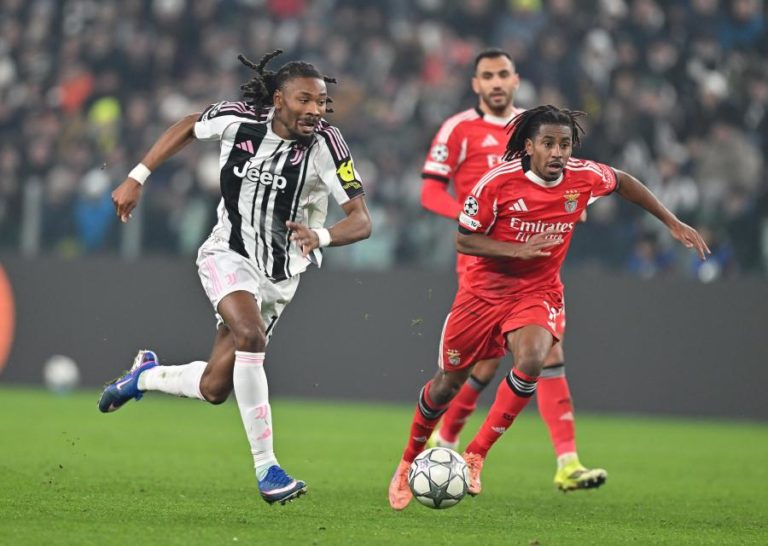 Benfica perde em Turim e está praticamente eliminado