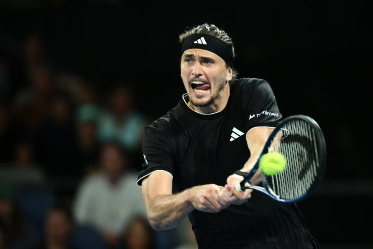 Alexander Zverev apura-se para os oitavos de final do Open da Austrália
