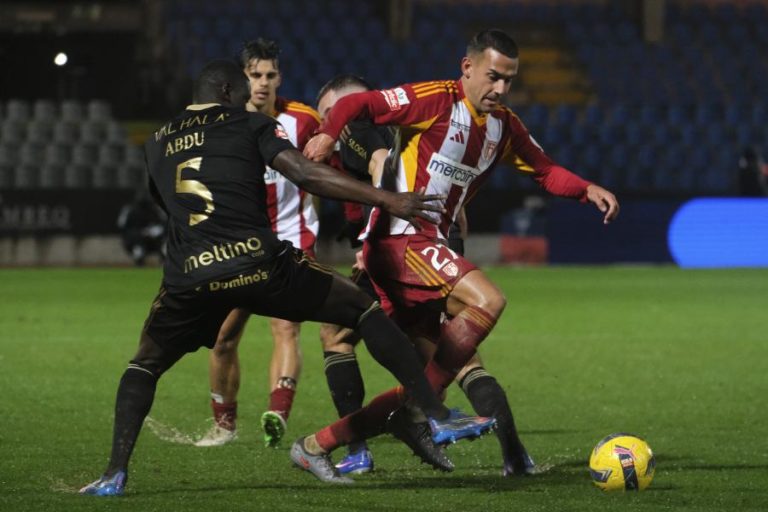 AVS recupera de desvantagem de três golos e empata com Casa Pia