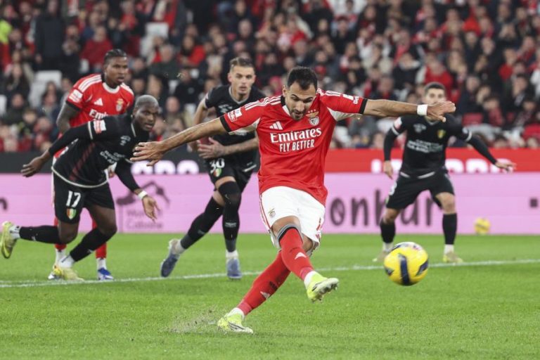 I Liga: Benfica goleia Estrela da Amadora com um ‘bis’ de Pavlidis