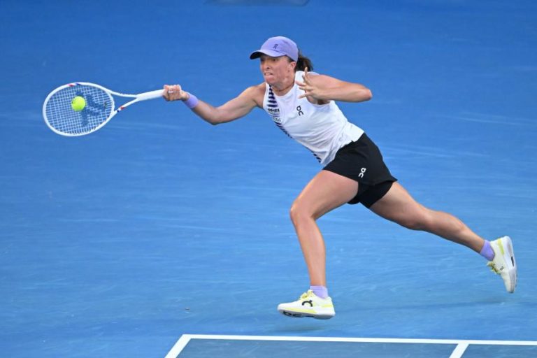 Iga Swiatek apura-se para os quartos de final do Open da Austrália