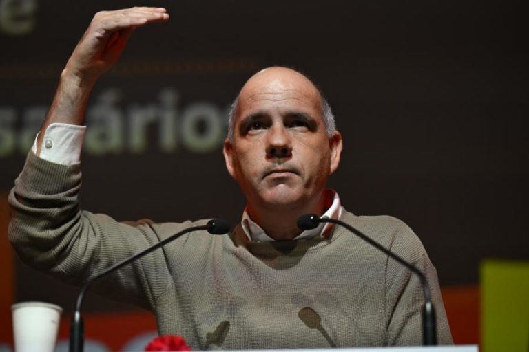 Raimundo desafia direita a marcar manifestação de apoio ao pacote laboral