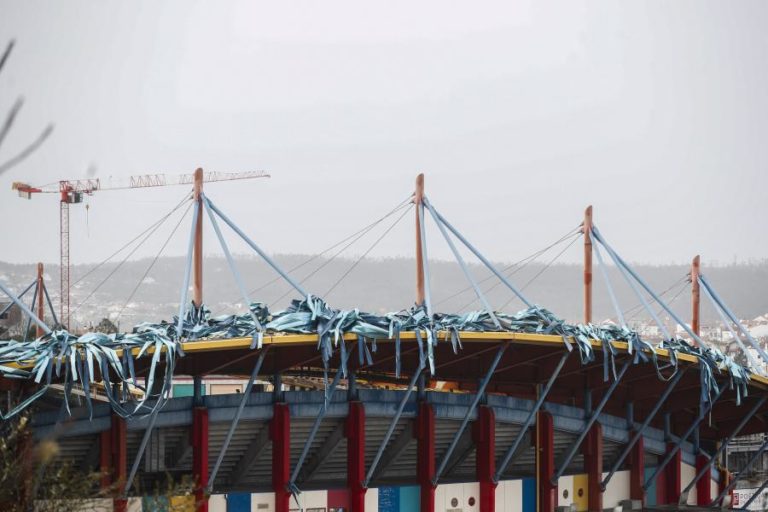 Danos no estádio motivam adiamento da receção do Leiria ao Paços