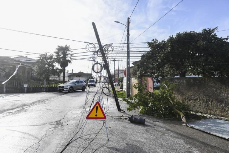 Mais de 290 mil clientes da E-Redes sem energia pelas 06:30
