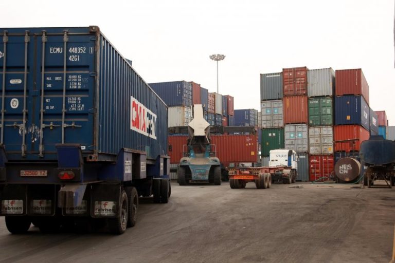 Países lusófonos importaram valor recorde de produtos chineses em 2025