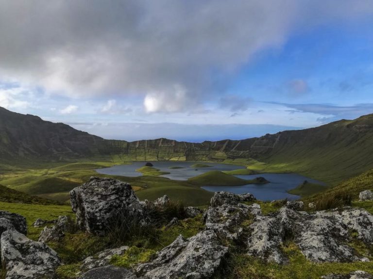 Presidente do Governo dos Açores reconhece condicionamento do clima no abastecimento ao Corvo
