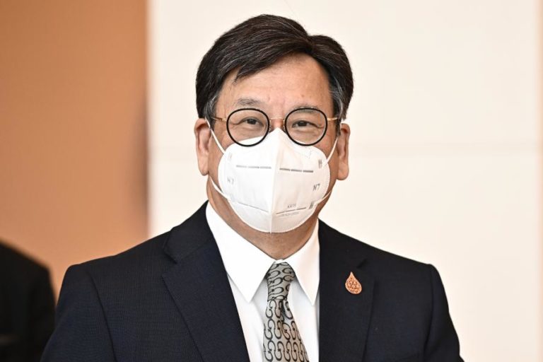 Hong Kong convoca cônsul do Panamá para criticar anulação de concessão no canal