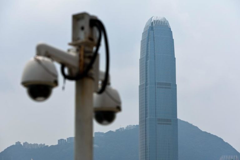Hong Kong planeia instalar identificação facial nos sistemas de videovigilância