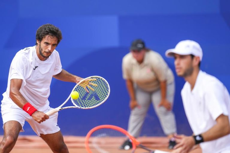 Dupla portuguesa perde e China ganha vantagem em embate da Taça Davis em ténis