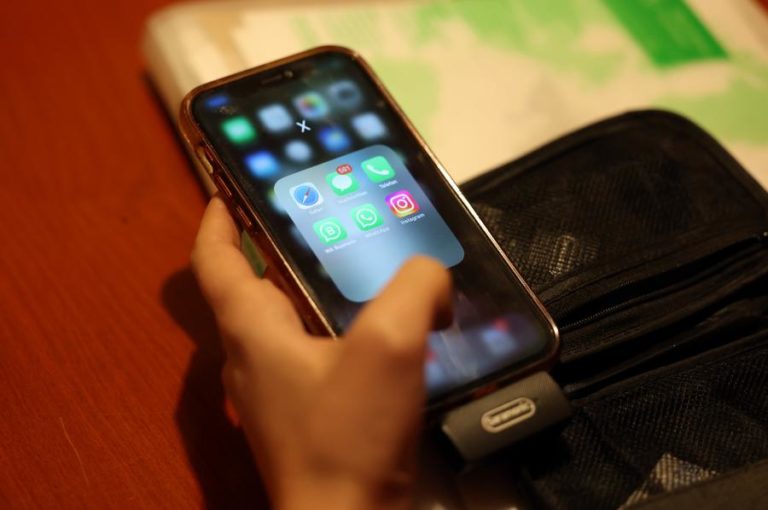 Rússia confirma o bloqueio da aplicação WhatsApp no país