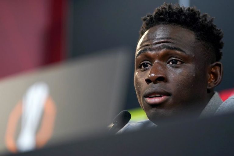 Guiné-Bissau: Jogador Roger Fernandes doa 15 mil euros a vítimas de incêndio em Bafatá