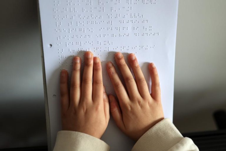 Museu da Covilhã reforça conteúdos inclusivos com novo folheto em Braille
