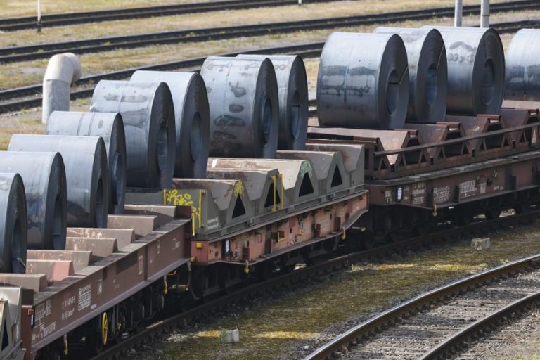 Produção industrial avançou 1,5% em 2025 na zona euro e na União Europeia