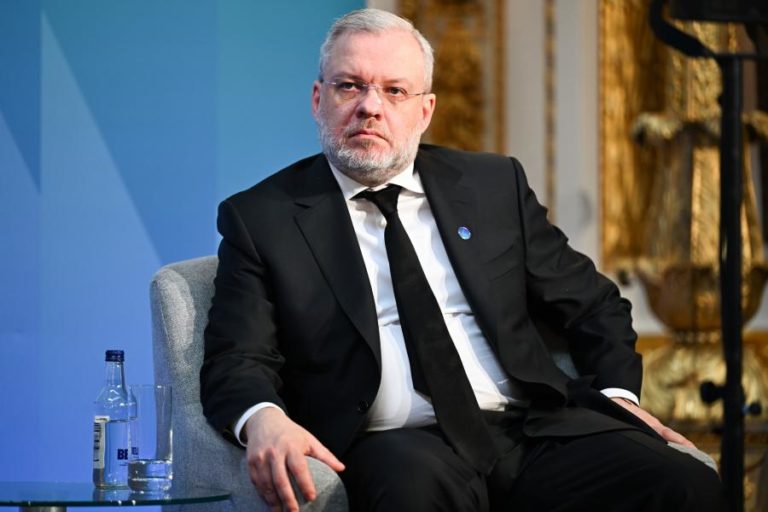 Detido ex-ministro da Energia ucraniano que fugia do país