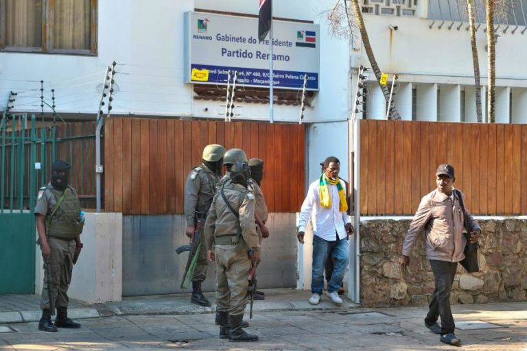 Moçambicana Renamo diz que ação de ex-guerrilheiros para destituir líder é ilegal