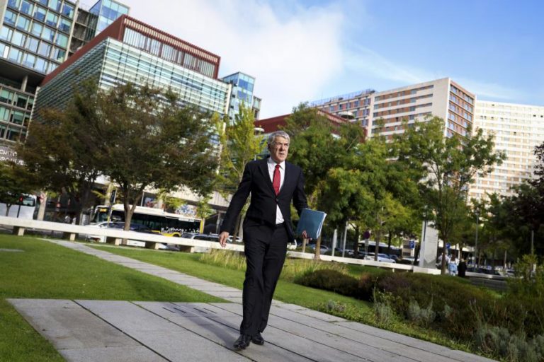 Tribunal pede à Ordem dos Advogados que nomeie defensor para José Sócrates