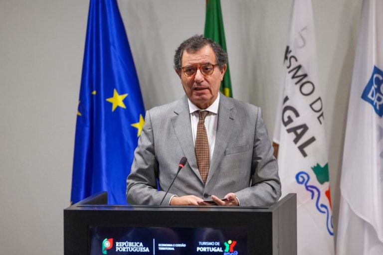 Ministro da Economia descarta “turismo a mais” e dependência excessiva do setor