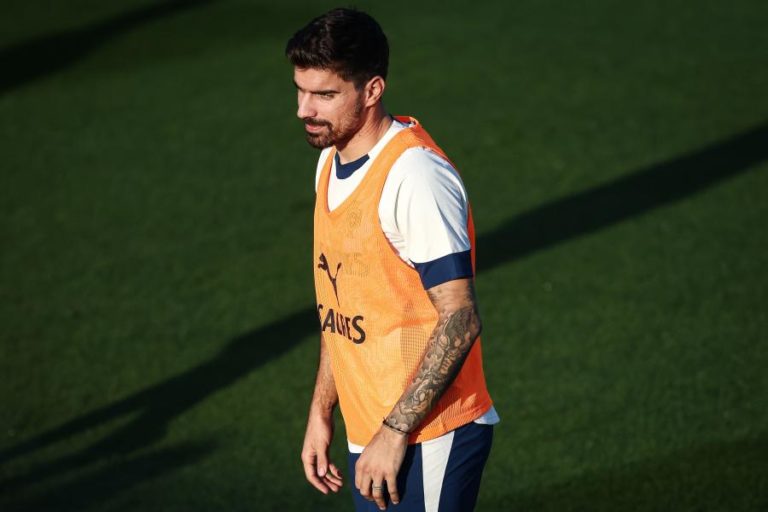 Rúben Neves renova com o Al Hilal até 2029