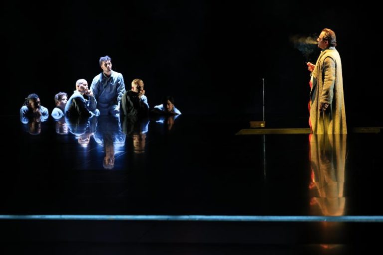 PR promulga bilhete cultural gratuito para acompanhante de pessoa com deficiência