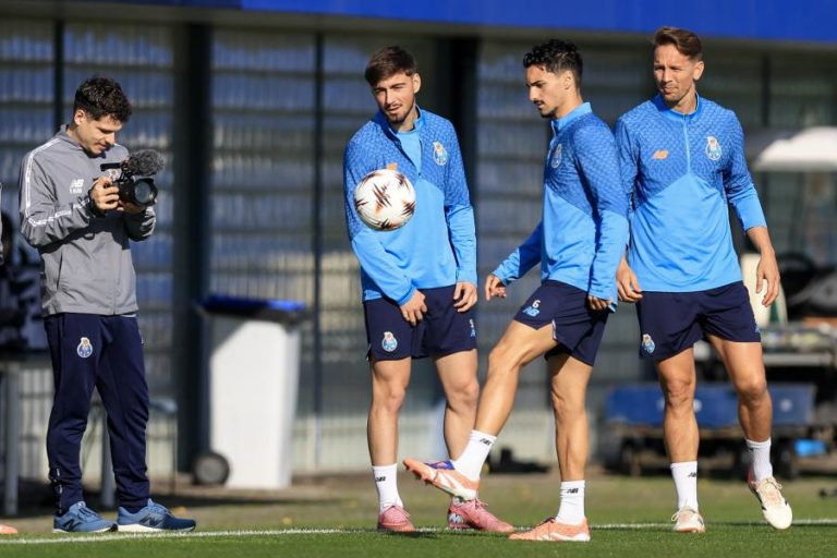 Stephen Eustáquio cedido pelo FC Porto aos norte-americanos do Los Angeles FC