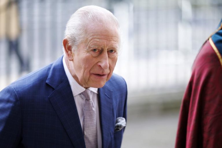 Rei Carlos III disposto a ajudar na investigação policial ao irmão André 