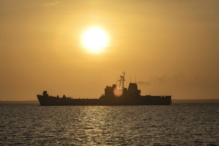 Marinha norte-americana destrói nova embarcação nas Caraíbas e faz mais três mortos