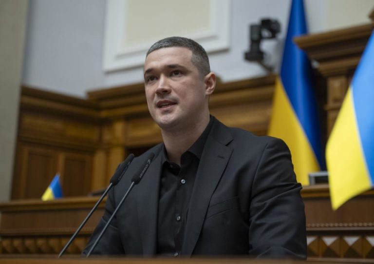 Ministro da Defesa ucraniano apresenta novo plano para quinto ano de guerra