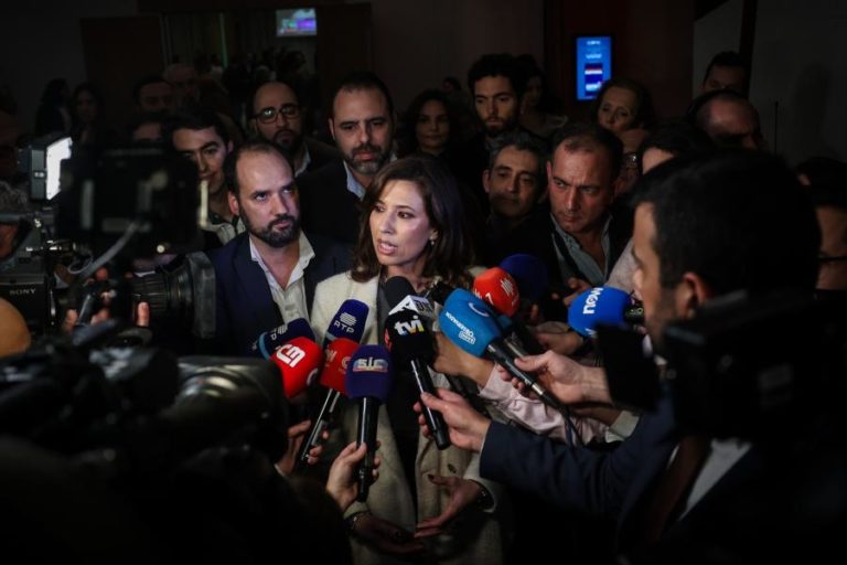 IL diz que saída da MAI peca por tardia e pede que Governo enfrente crise com competência