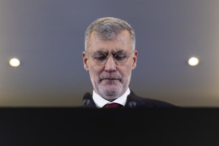 Gouveia e Melo considera que MAI deveria pedir exoneração