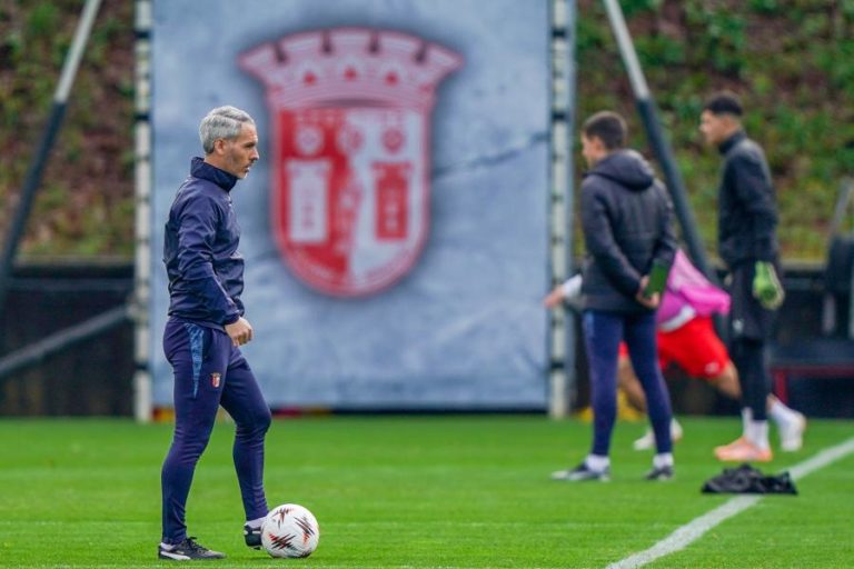 Vicens quer “mentalidade fria” do Sporting de Braga para vencer AVS