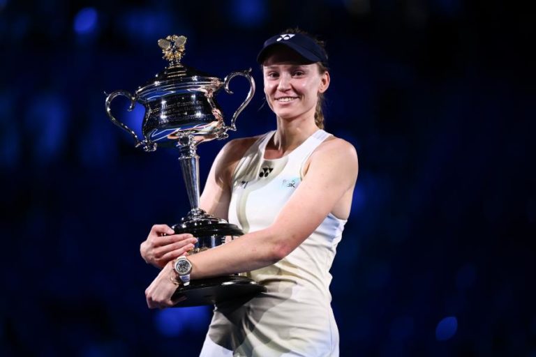 Impassível Elena Rybakina nunca deixou de acreditar e sagrou-se campeã do Open da Austrália