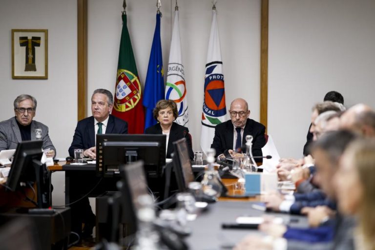 BE defende saída de MAI considerando que “está a mais” no Governo