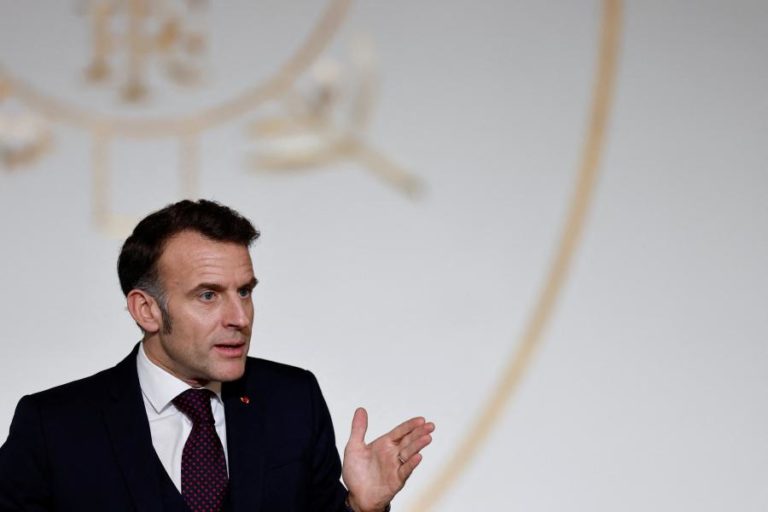 Macron defende endividamento europeu para financiar investimentos estratégicos