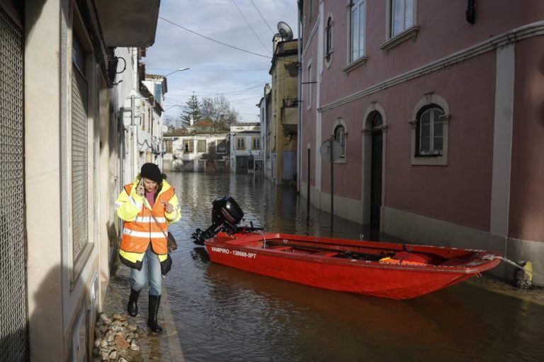 Agências de viagens preocupadas com Páscoa apelam a Governo para acelerar apoios