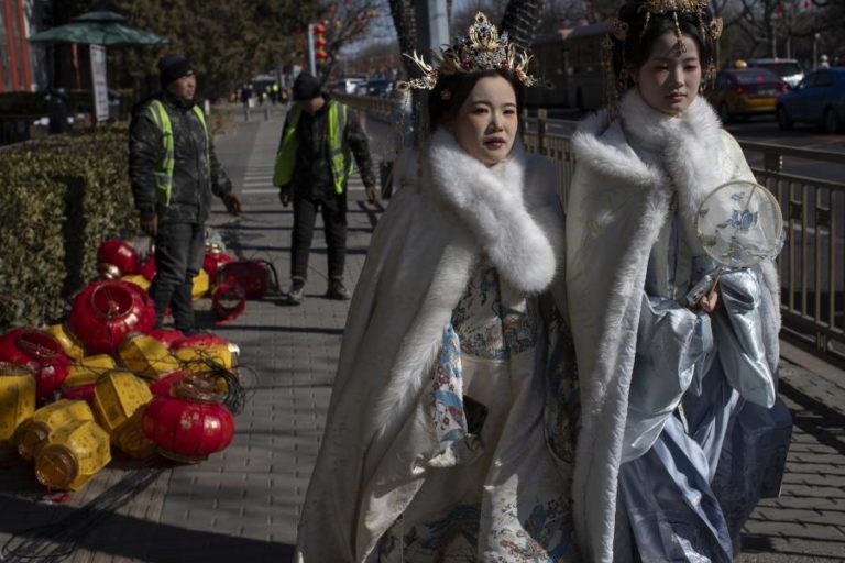 Macau regista recorde de passagens nas fronteiras a dez dias do Ano Novo Lunar