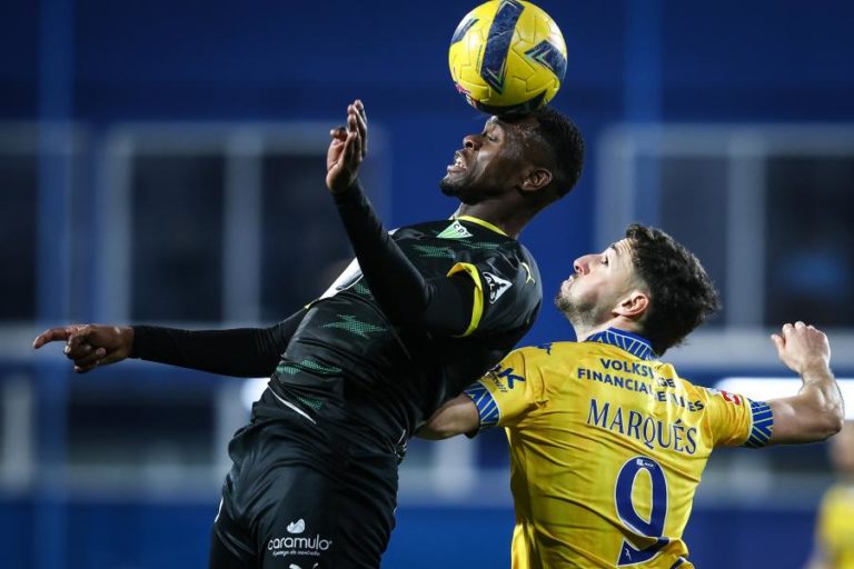 Estoril Praia cede empate na receção ao Tondela