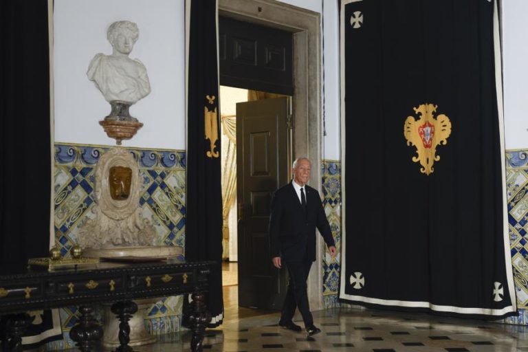 Mais de 11 milhões chamados hoje a eleger sucessor de Marcelo