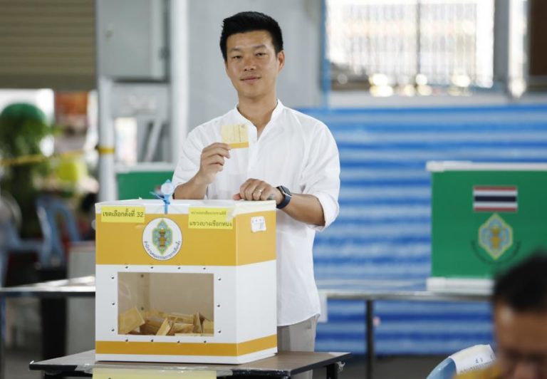 Tailândia vai a votos com líder reformista a prometer “formar Governo do povo”